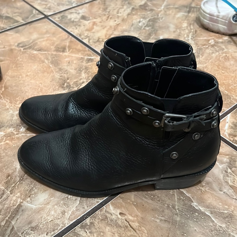 Black boots